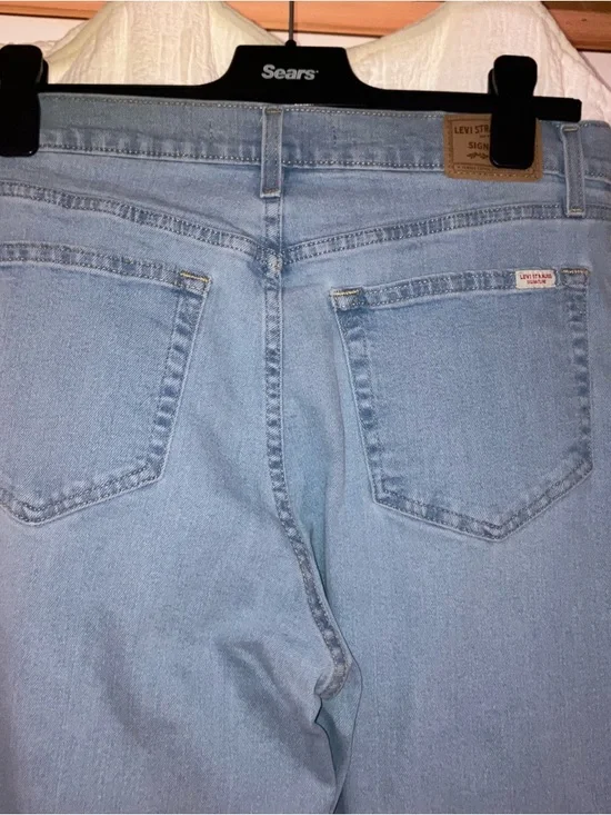 Levi's Light Blue Original Wide Leg Jeans - Picture 7 of 8